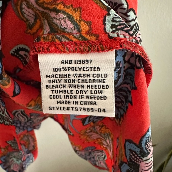 Red Floral Tank - Picture 4 of 4